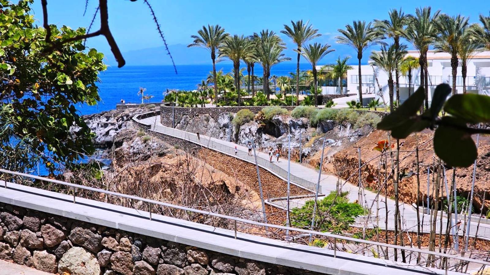 Blue Bay Paradise - Beach Front Apartment With Sea View Playa Paraíso Eksteriør billede